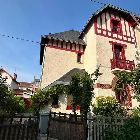 Dom wakacyjny Maison Avec Jardin, A Deux Pas Du Centre-ville *